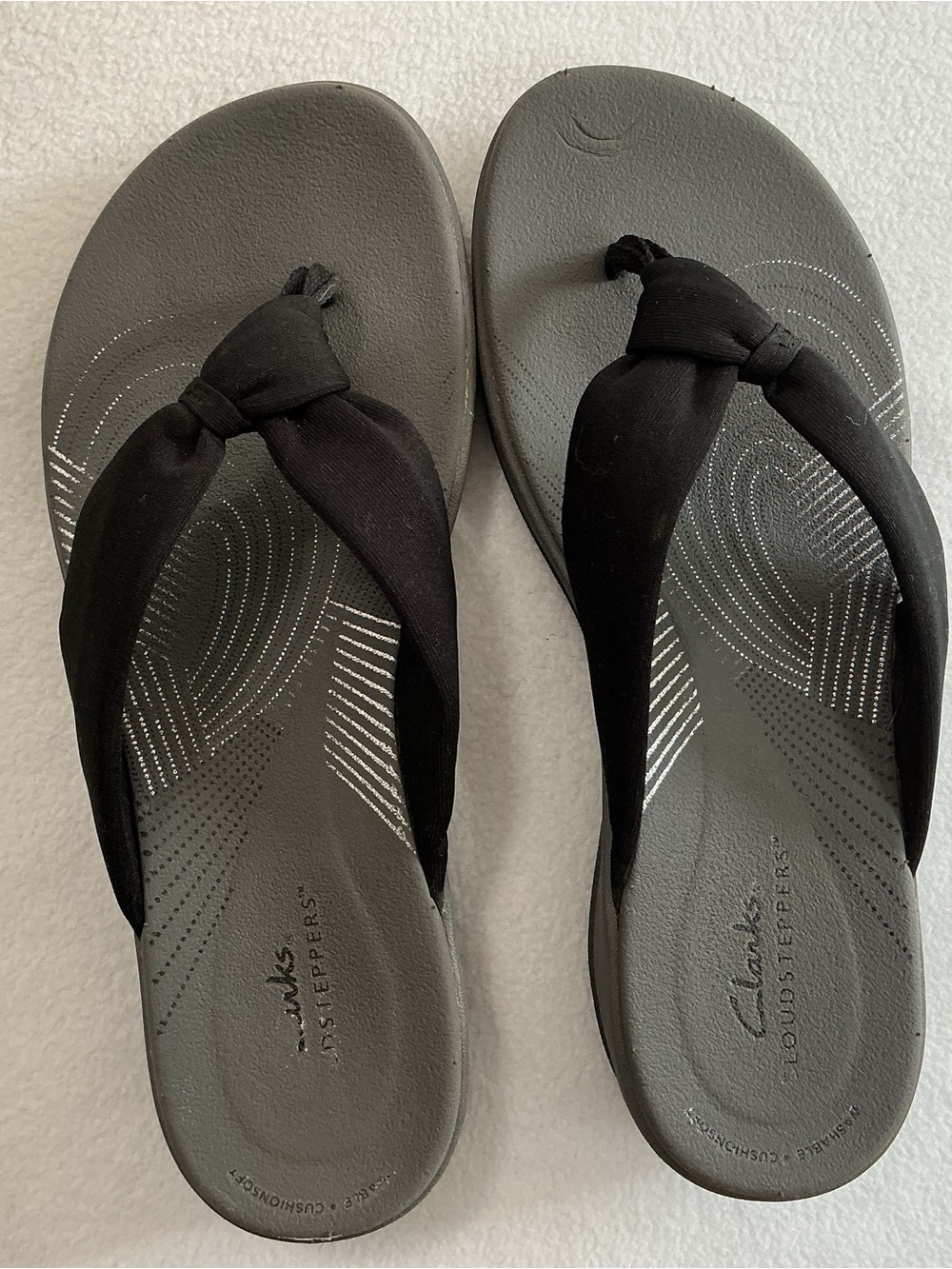 Clarks Cloudsteppers Black  Stretch Thong Sandals Wedge Flip Flop Women's 7 M - Picture 7 of 7